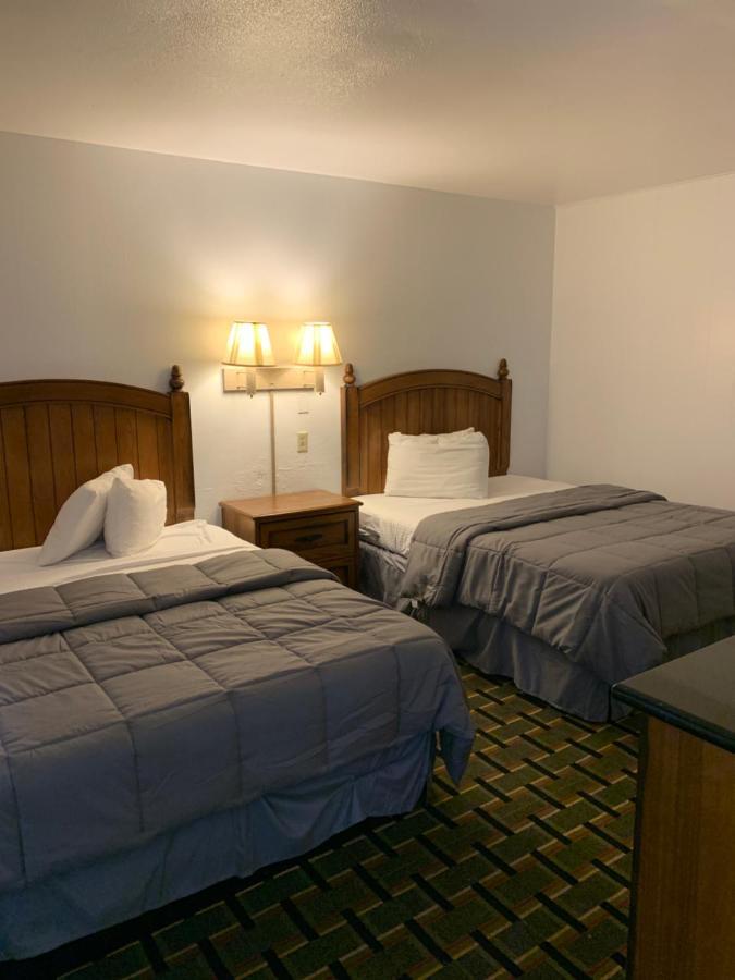 Rodeway Inn & Suites Raton Exterior foto